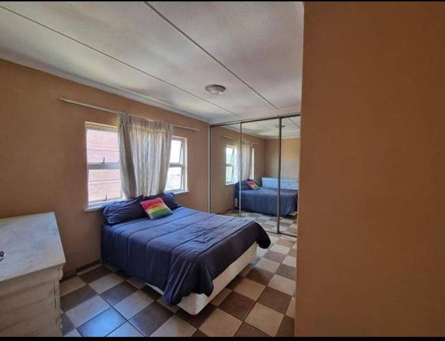 1 BEDROOM APARTMENT TO LET IN BULWER